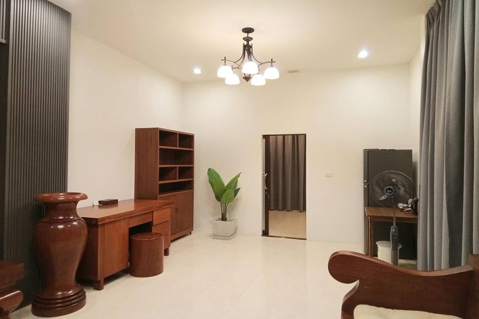 Sanaepatan Home Resort - เสน่ห์ป่าตาล โฮม รีสอร์ต Ban Buak Khang Екстериор снимка